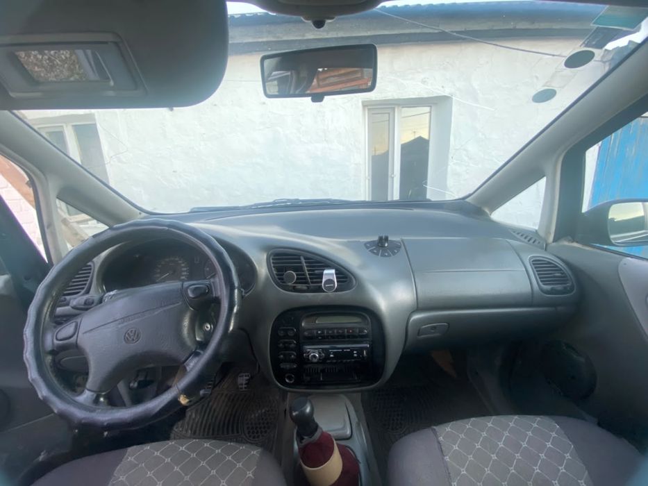 Продам машину Volkswagen Sharan