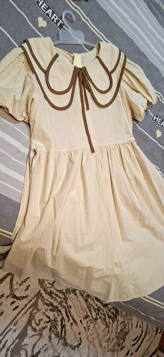 Продаётся платье для девочек на 8-9 лет