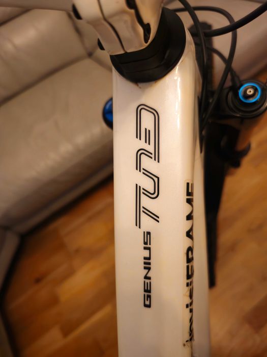 Scott Genius 900 Tuned AXS Планински ендуро велосипед