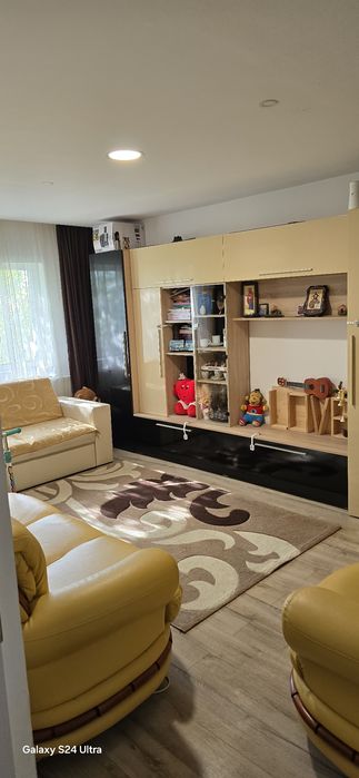 Vând Apartament 3 camere în m12