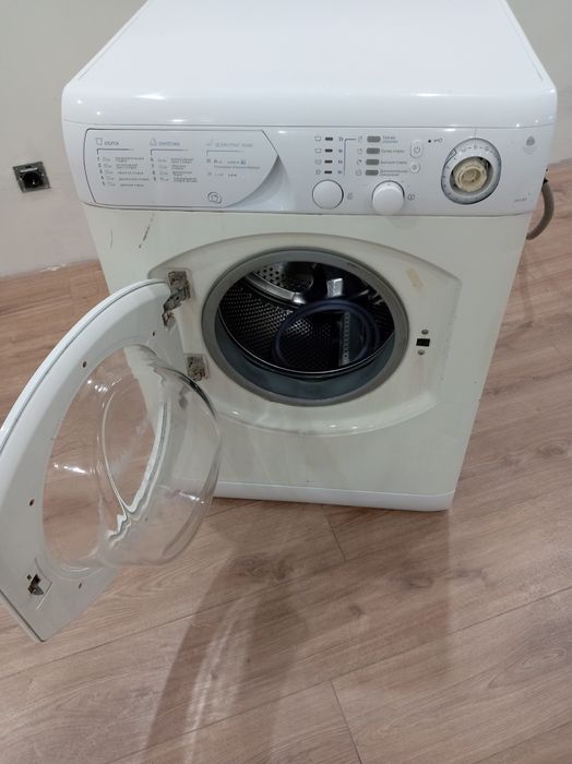 Стиральная машина Ariston