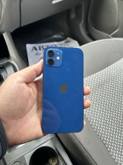 Айфон 12 в хорошем состоянии