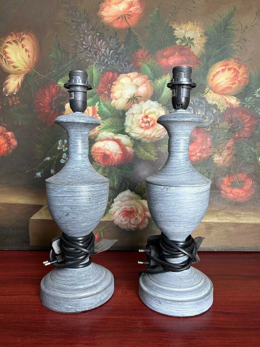 A268 33cm H, 2 veioze Ca set
