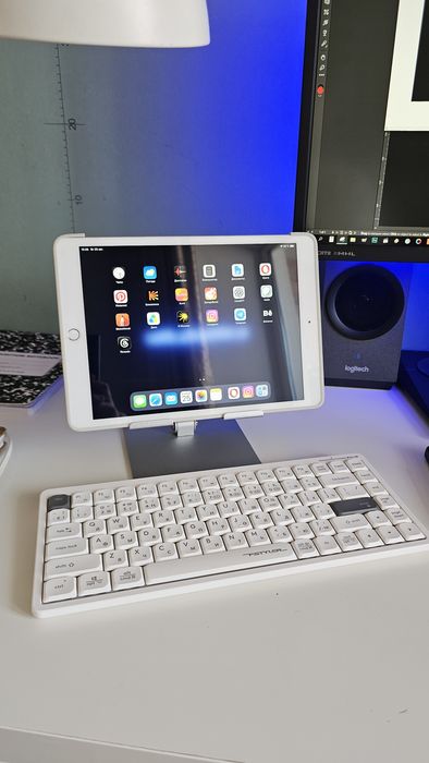 IPad 8, ретро модель