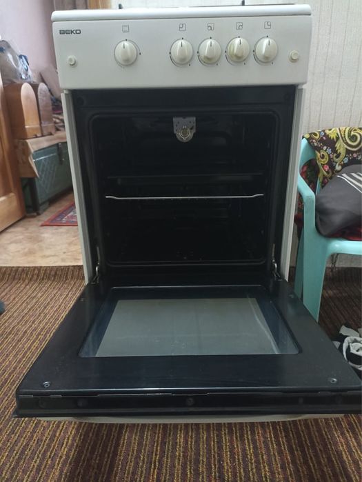 Газовая плита продаю