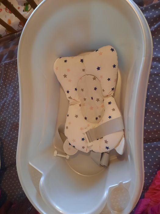 Продам ванночку детскую