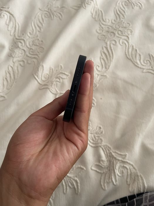 продаеться iphone 13
