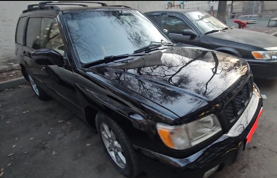 Субару Форестер 2001 года