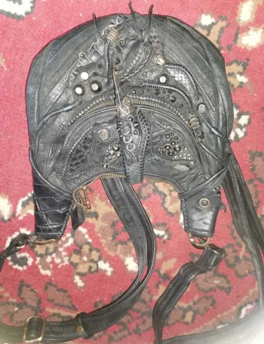 Geanta/ghiozdan din piele naturala Unik, stil gothic, rock