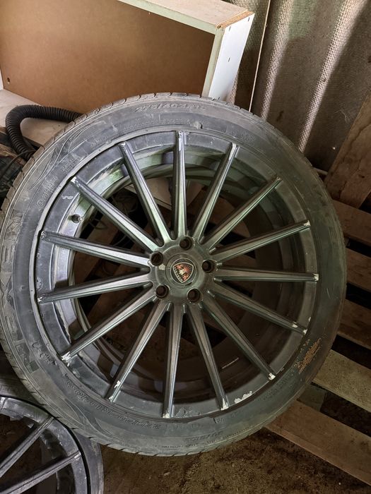 275/40ZR19 2 штука