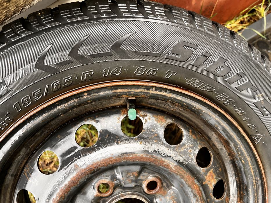 Продам запаску Mazda Cronus