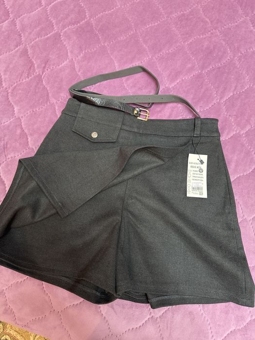 Юбка шорты с ремешком новые