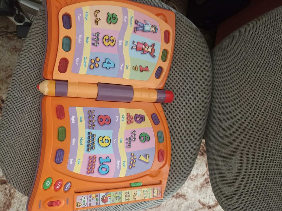 Говореща книга на френски и английски език с други образователни игри