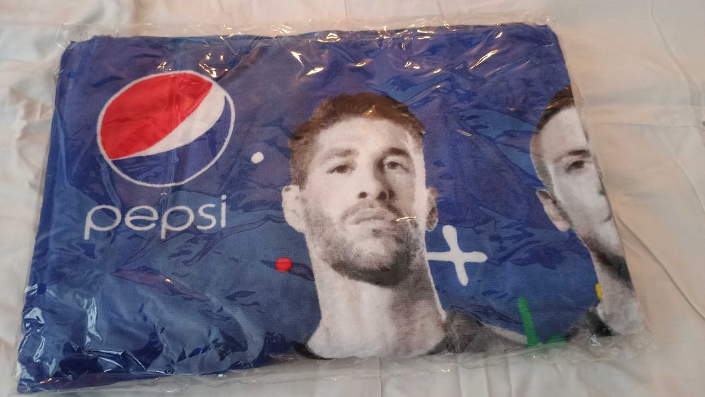 Нови хавлиени плажни кърпи.Размери:150/75
Цена 20лв.