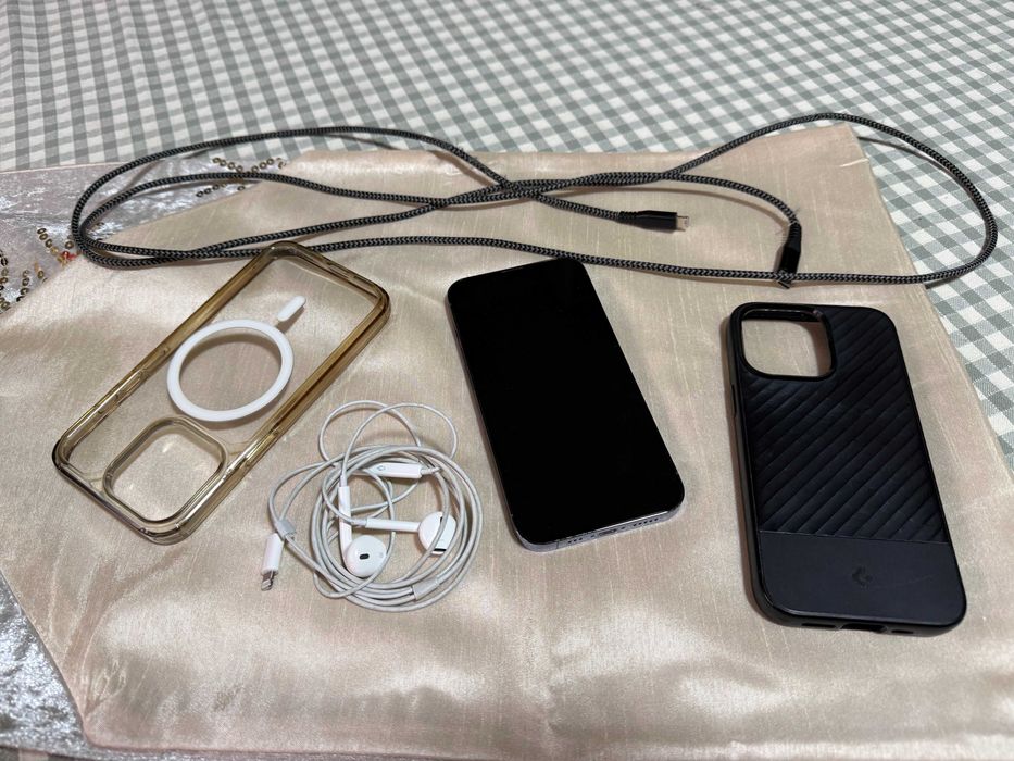 iPhone 13 Pro 128GB Baterie 92% + Casti + 2 Huse + Cablu 2m SuperFast