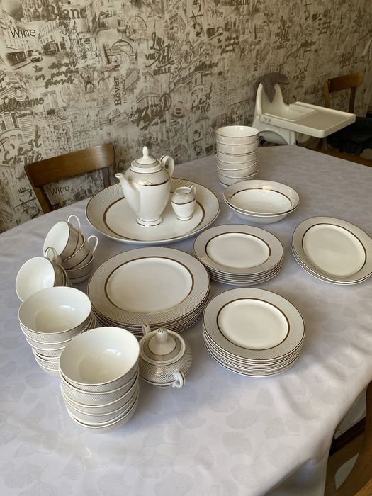 Продам посуду сервиз