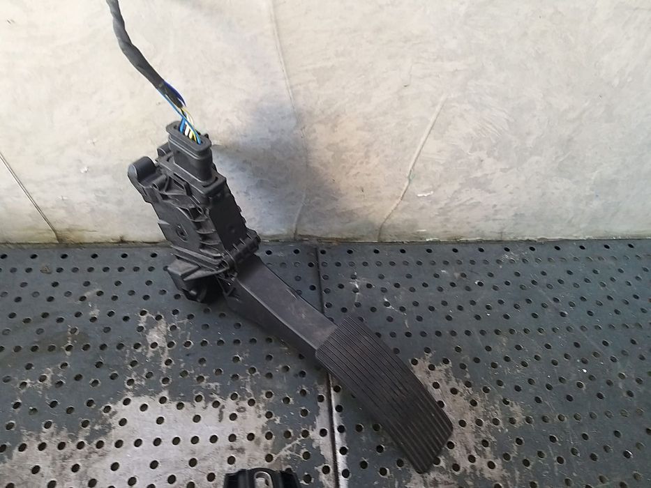 Pedala acceleratie 1.3 tb mercedes b class w247 a1773001800 zgs001q003
