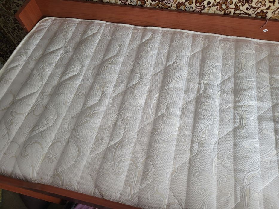 Кровать двухъярусная