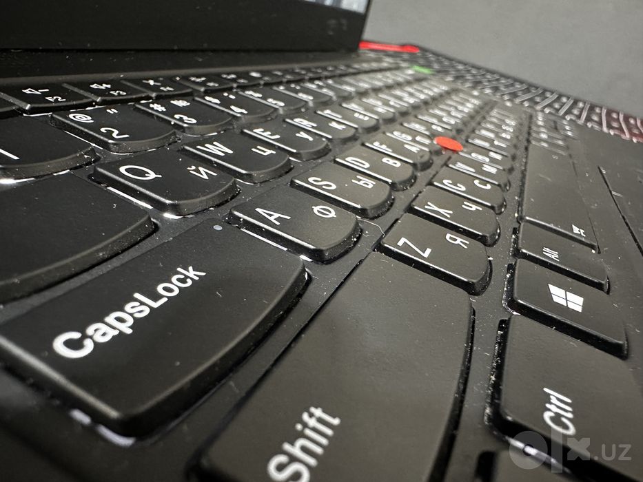 Мощный офисный ноутбук Lenovo Thinkpad X1 carbon i5-10310U 8/256