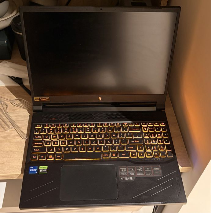 Acer Nitro V 16