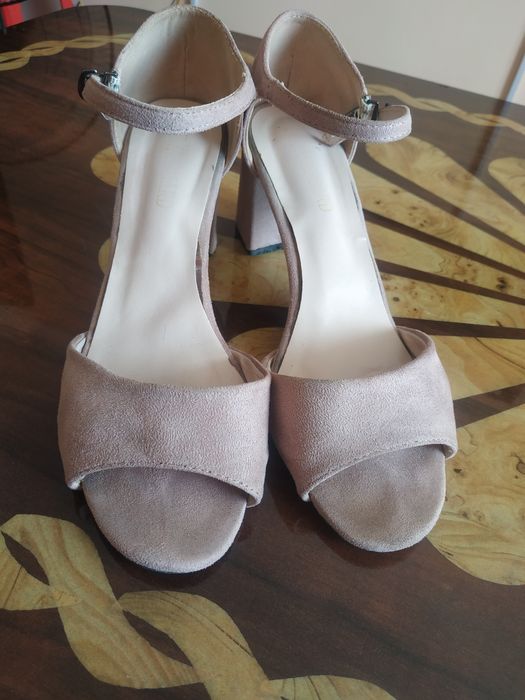 Basanojka sotiladi 40000