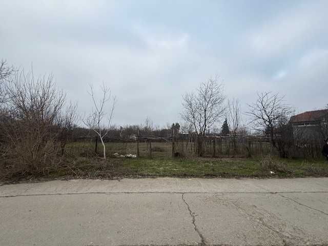 Имот в регулация 2220 кв.м | ВиК | близо до центъра – с. Хърлец