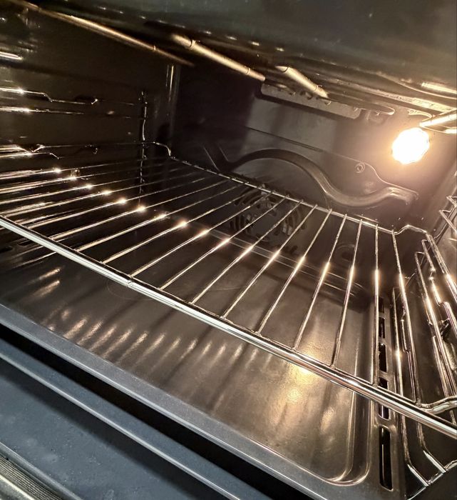 Set Whirlpool – cuptor electric și plită pe gaz