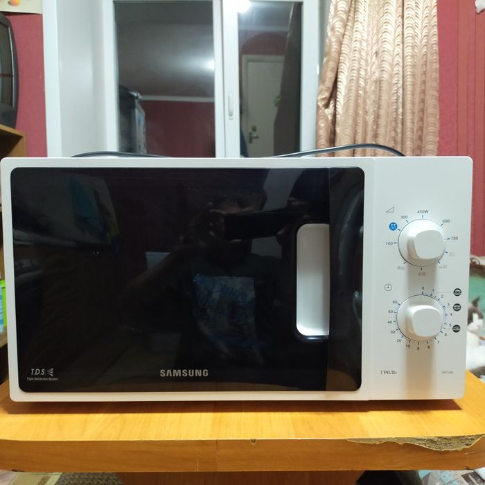 Продам микроволновку без тарелки