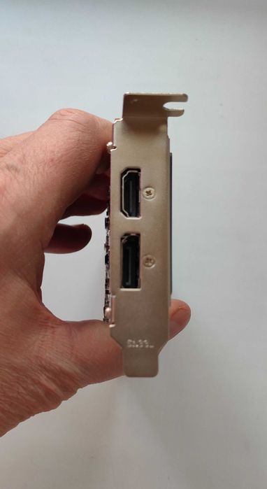 Видеокарта GeForce RTX 4070 SFF