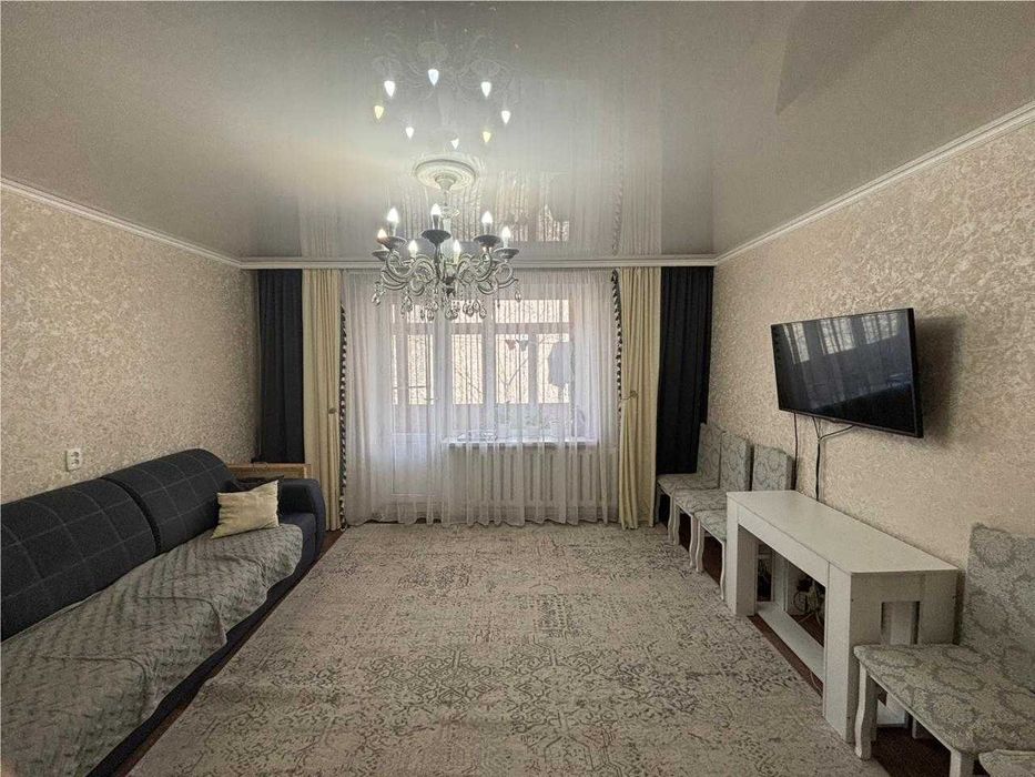 Продам 3-х ком квартиру, Ю-Восток, мкр Орбита. 4/5 эт.