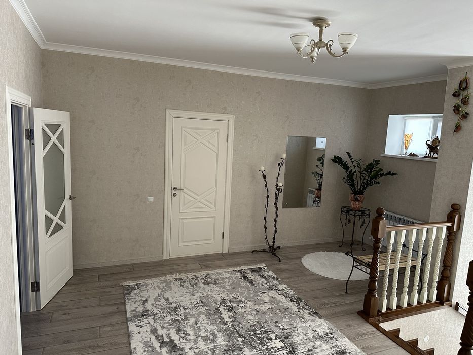 Продам  трехуровневый коттедж