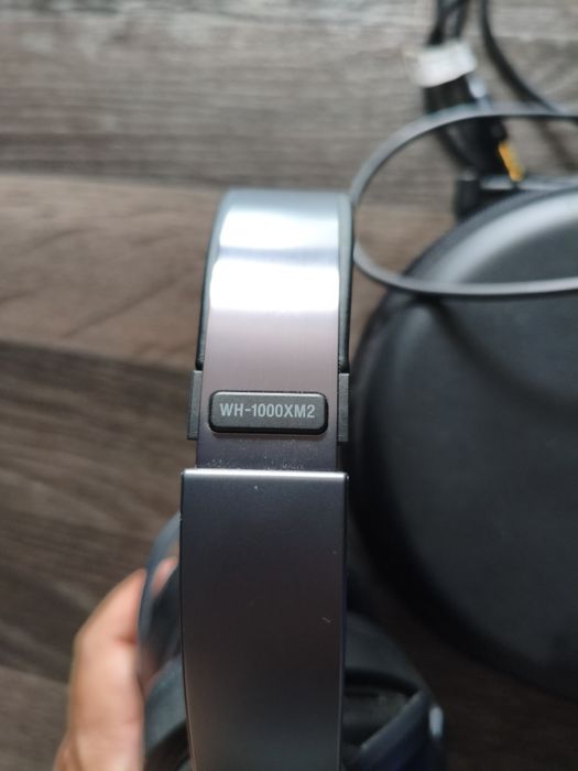 Наушники SONY WH1000XM2