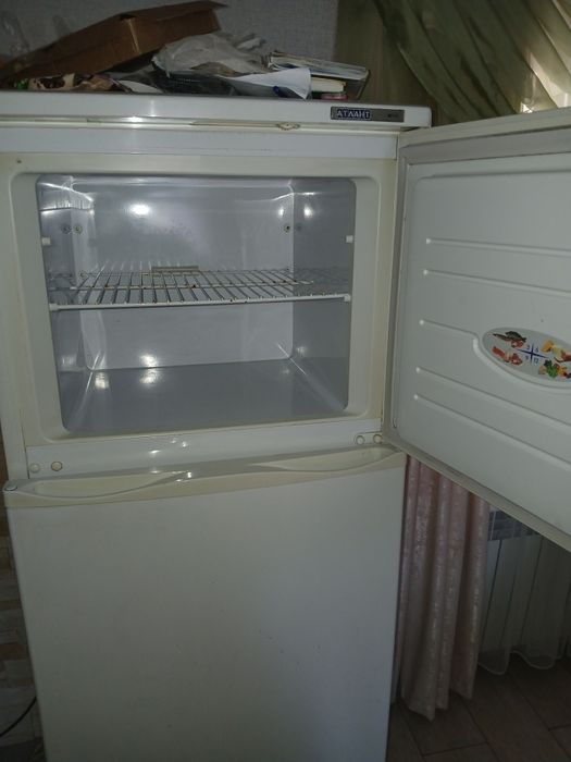 Продам холодильник