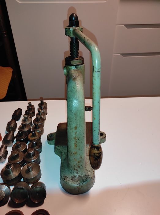 Немска ретро текстилна преса – над 10 кг, с много приставки