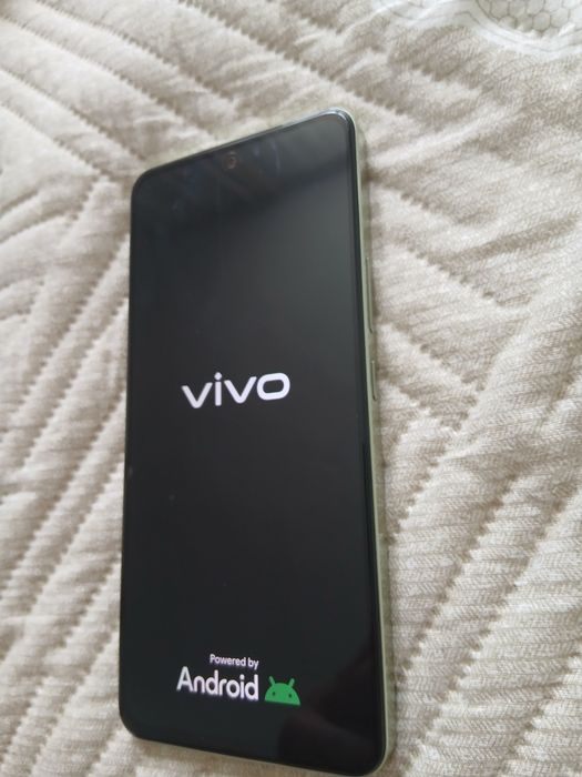 Продам vivo Y100