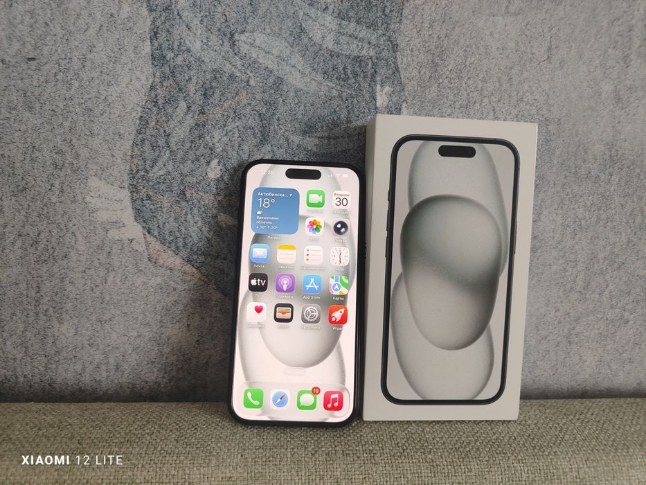 Продам iphone 15 black 256gb 100%