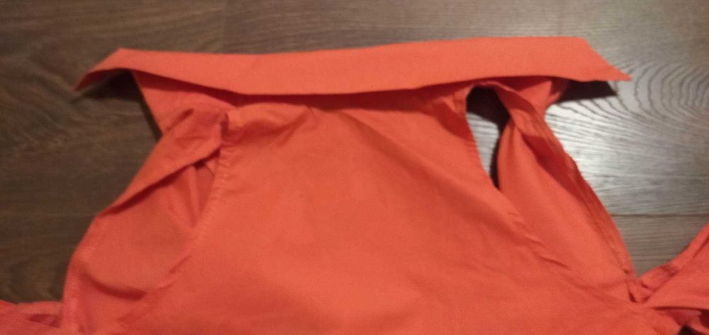 Модерна дамска асиметрична прасковено-розова риза туника, голи рамене