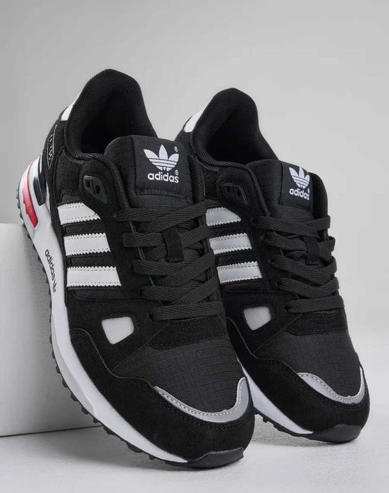 Новые кроссовки " Adidas"