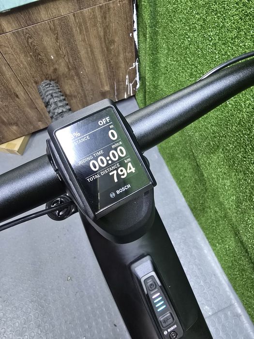 Карбонов Cannondale Moterra 2 (2026) е висок клас електрически ендуро велосипед (e-MTB)