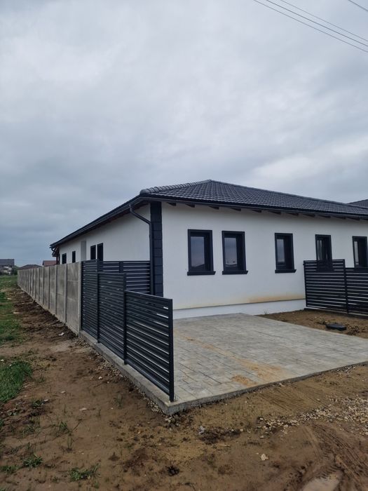 Vând duplex parter SAG 91 mp utili