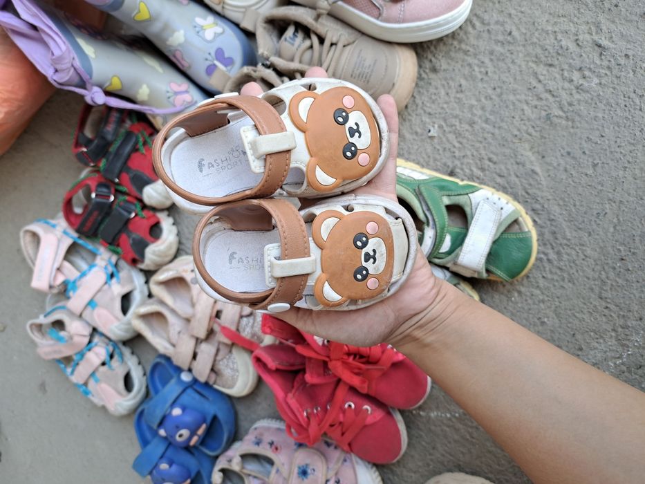 Обувь детский отдам