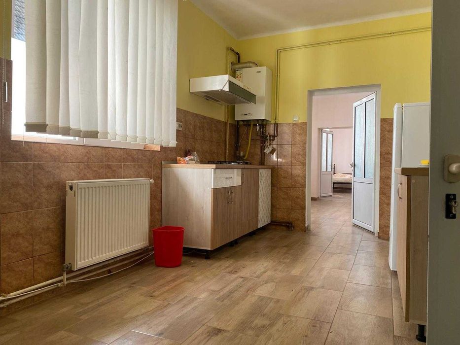 INCHIRIEZ apartament