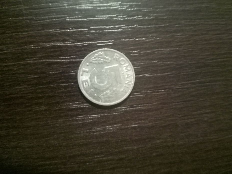 Vând moneda in stare foarte buna