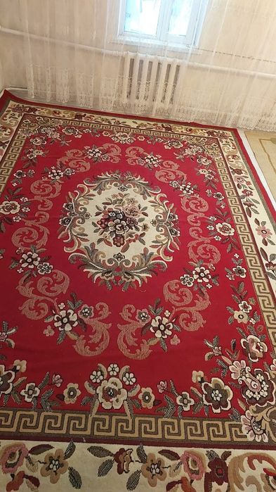 Продам палас и тюли