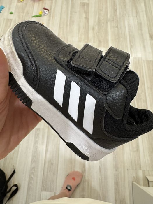 Кроссовки детская