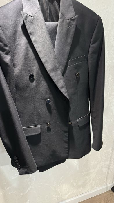 продается костюм