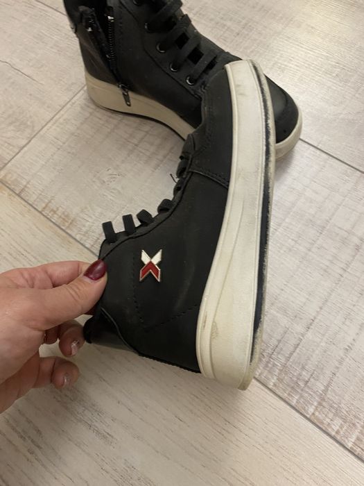 Боти за момче