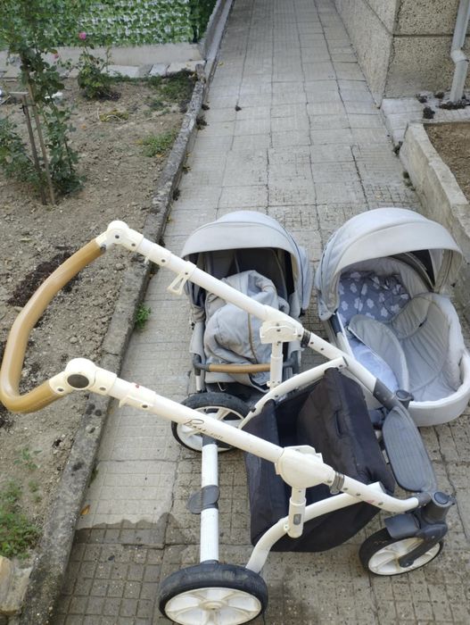 Бебешка количка Roan