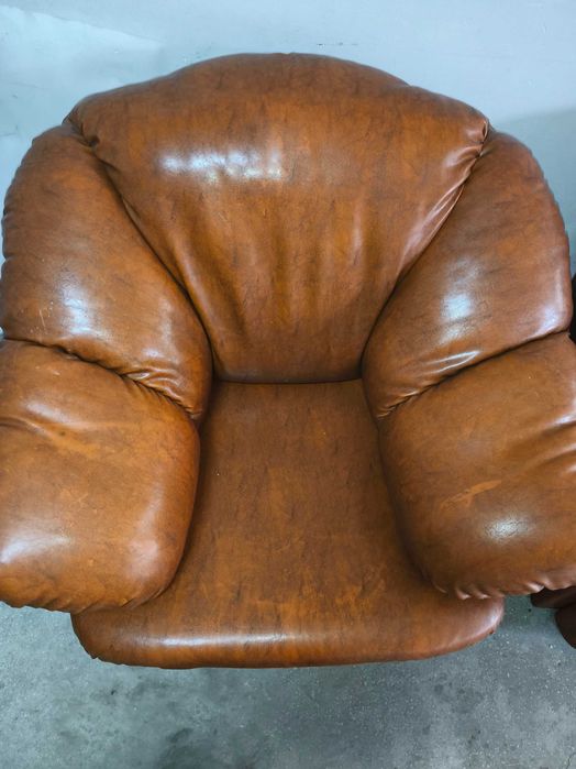 2 фотьойла от изкуствена кожа