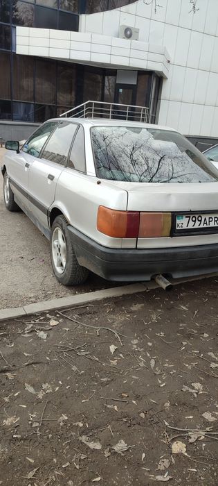 Продам Ауди 80 б3